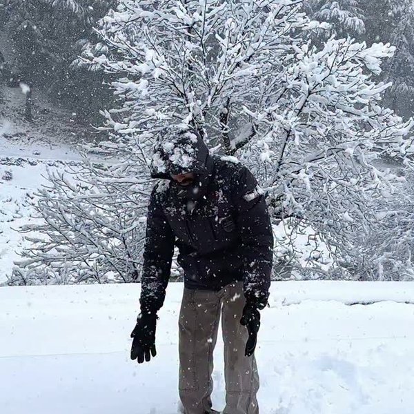 Heavy January snowfall in Kashmir