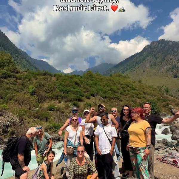Our guests horse riding in the mountains