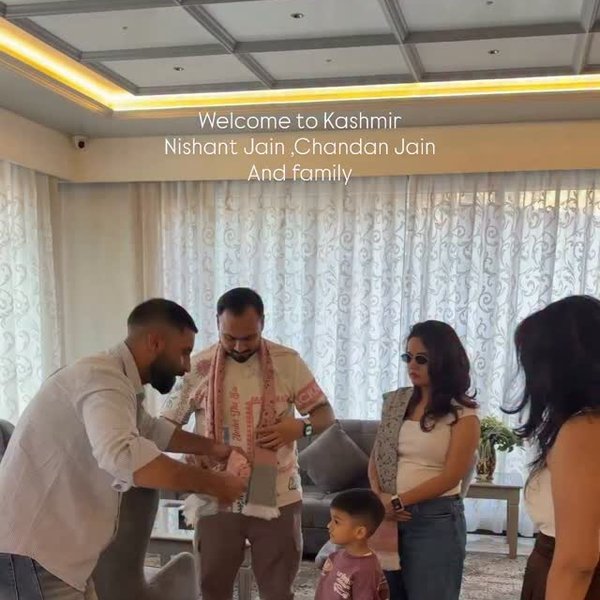 Welcoming the Jain family to Kashmir